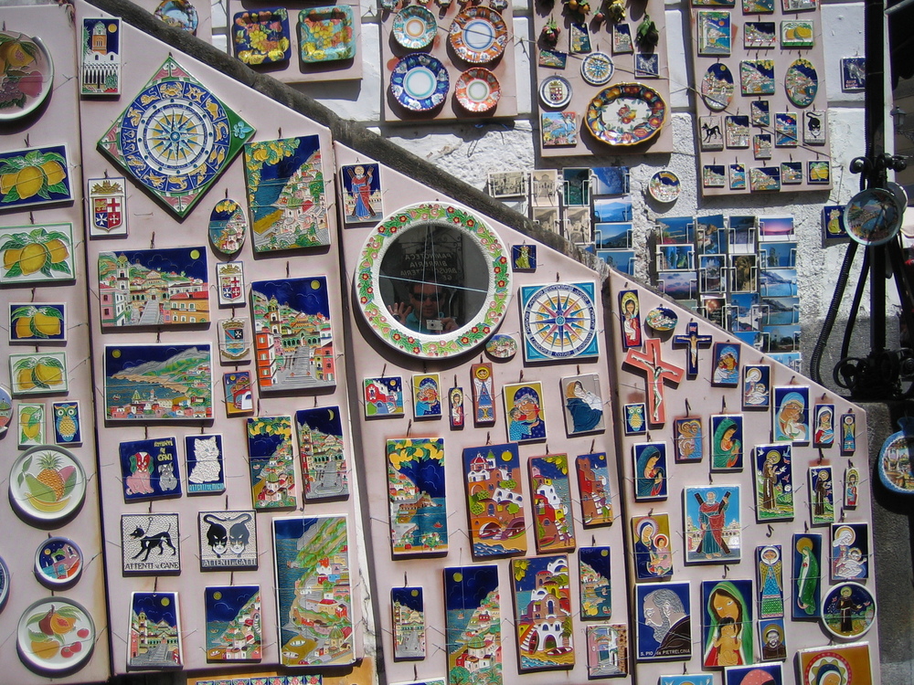 Италия, Алмафи, традиционните керамични плочки
